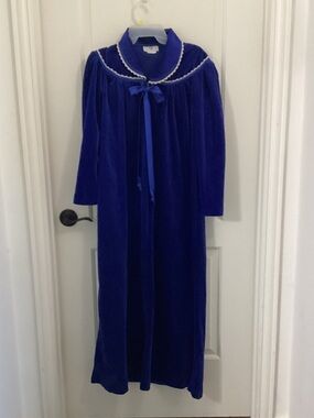 Vintage 1970s  Royal Blue Velour Arnel Triacetate Long Robe / Nightgown